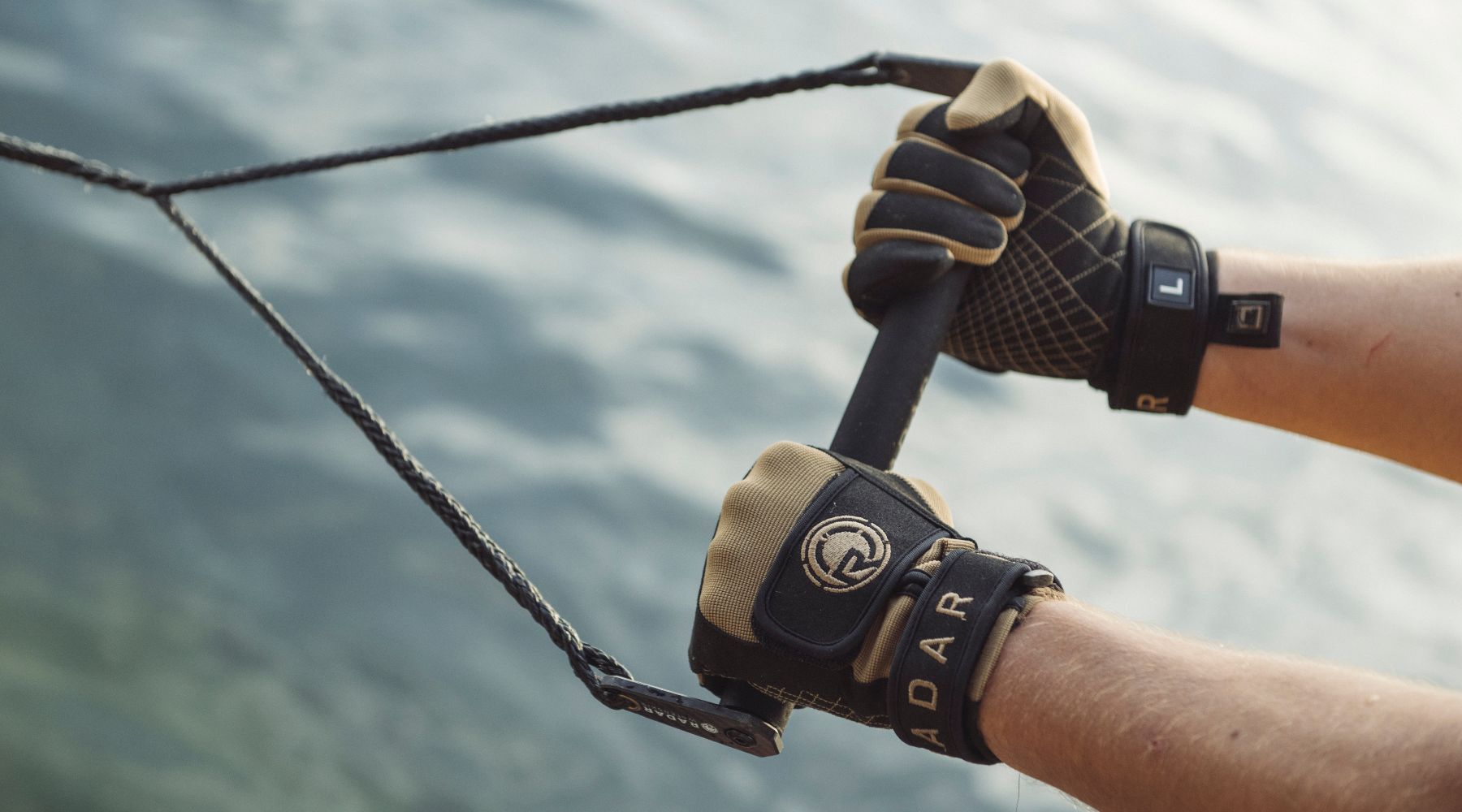 Radar Skis: Glove Technology